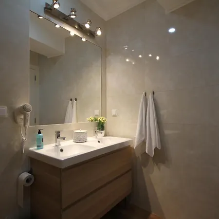 Alfama Right Point Апартаменты *