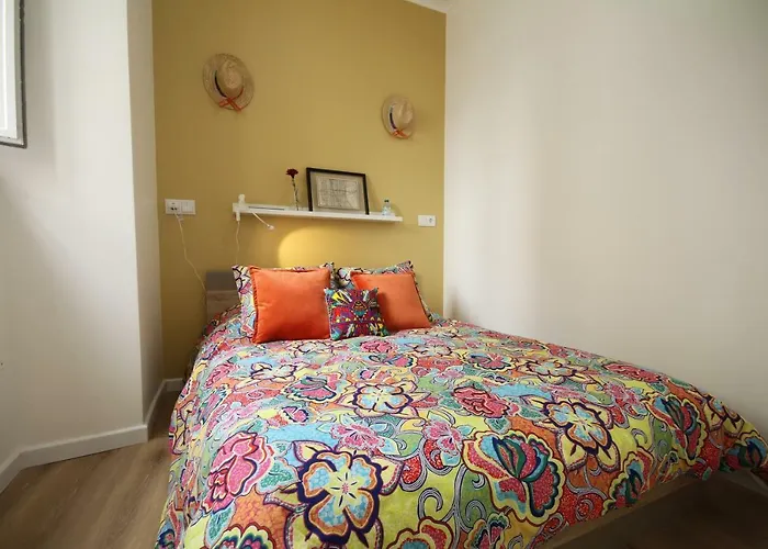 Alfama Right Point *